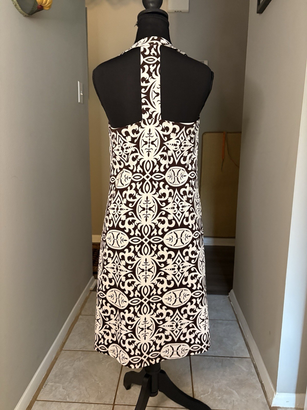 INC Brown And White Beaded Collar Lightweight Damask Sheath Dress