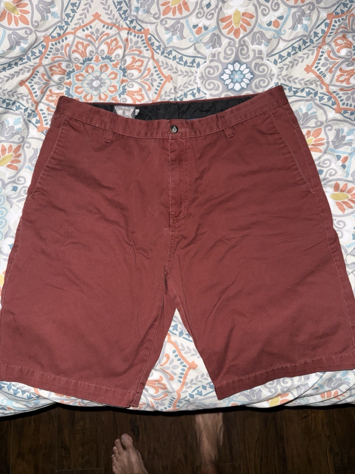 Volcom Men’s Size 38 Maroon Shorts Used