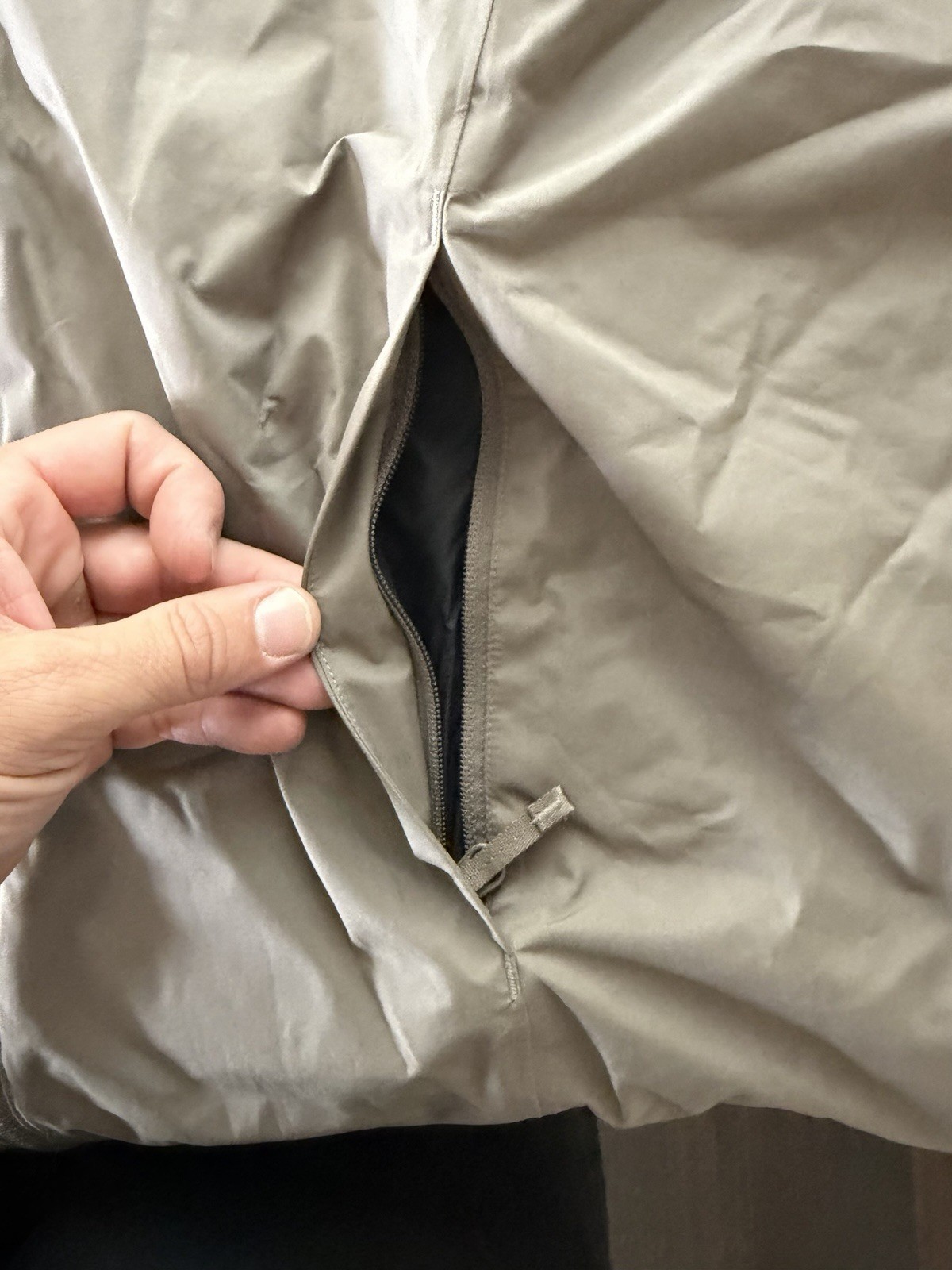 Arc’teryx Solano Hoody-GORE-TEX INFINIUM–Moonshadow/Dracaena (medium)