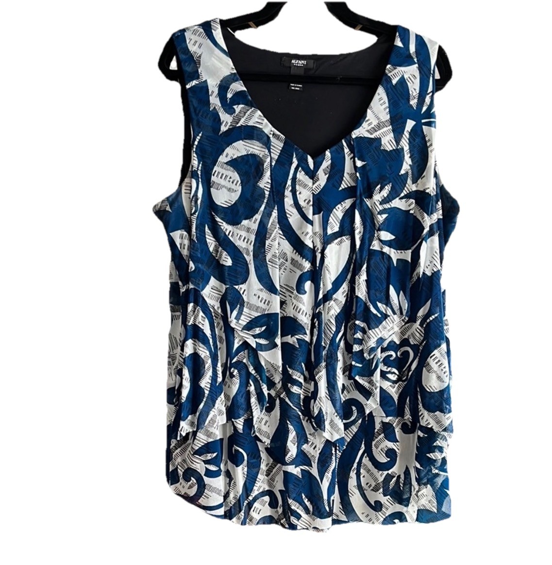 Alfani Woman Blue and White Pleated Ruffle Sleeveless Tank Top