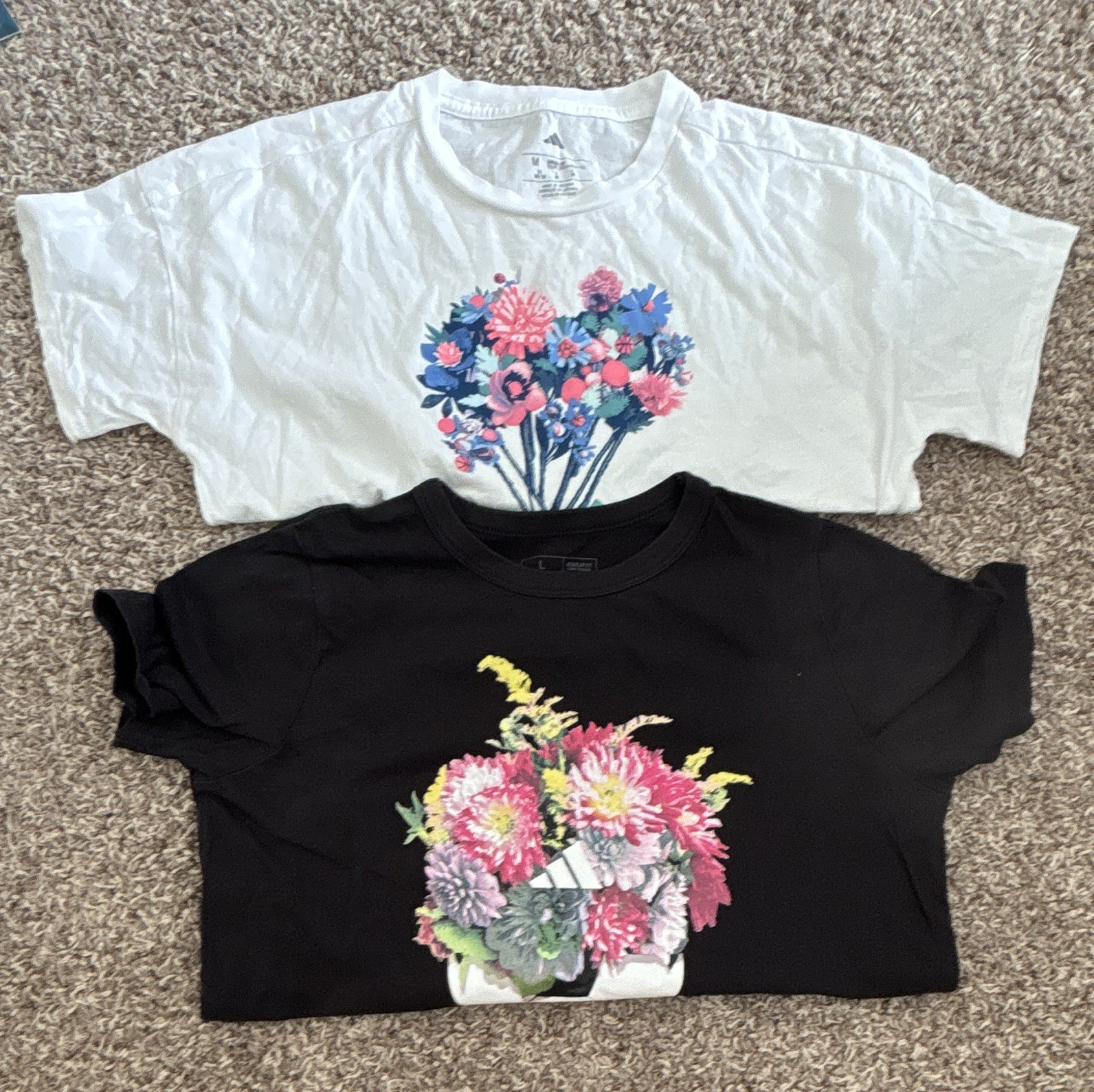 adidas Women’s Floral Graphic Print Crew Neck Short Sleeve T-Shirt Size M/L