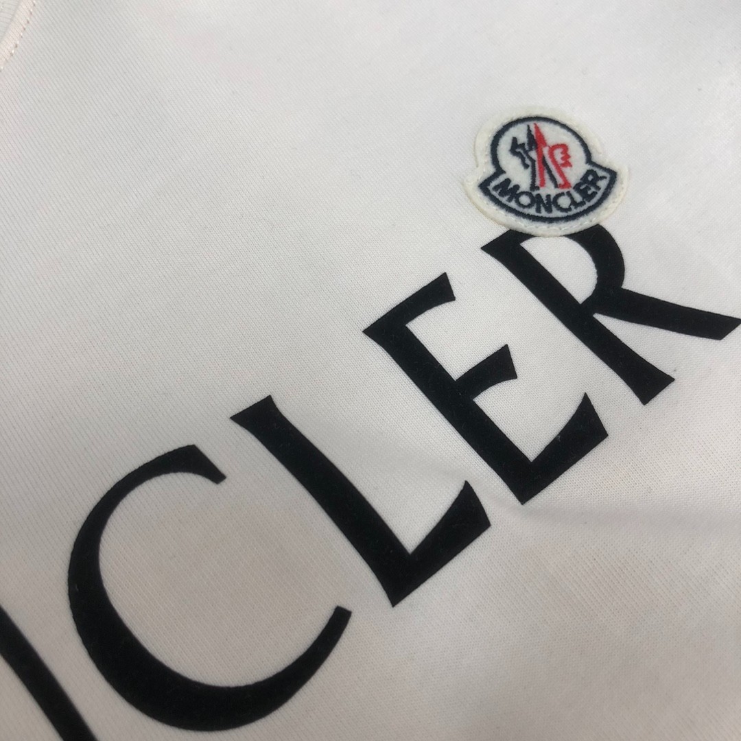 Moncler Unisex Oversized White Classic Crew-Neck Short-Sleeve Shirt M