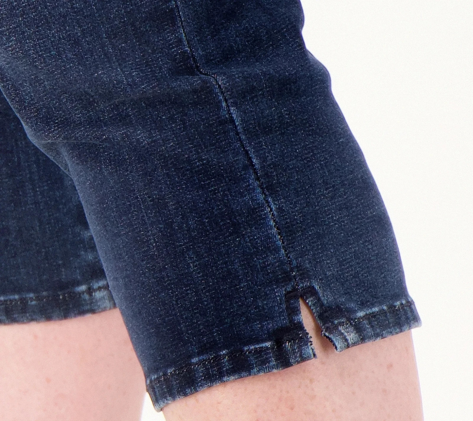 NYDJ Curves 360 Slim Straight Capri Jeans Mesquite SIZE-4 REG.