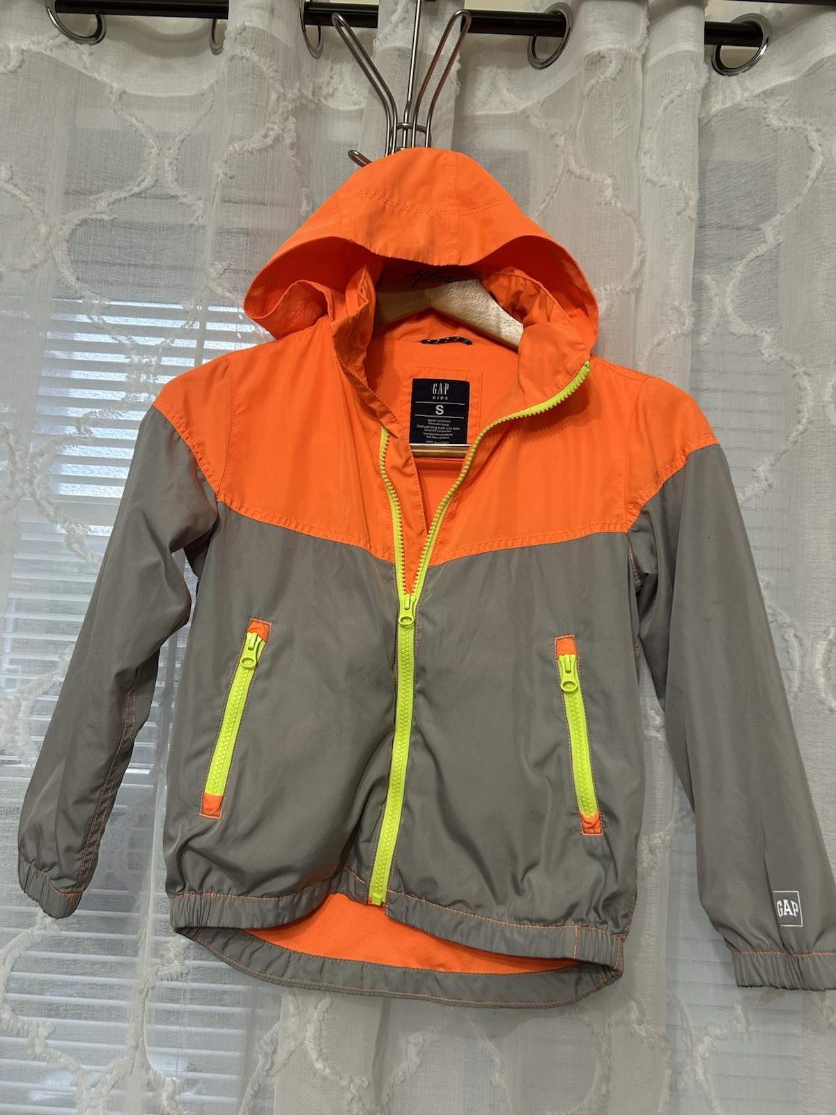 GAP Kids 100% Recycled Polyester Colorblock Windbuster Size S