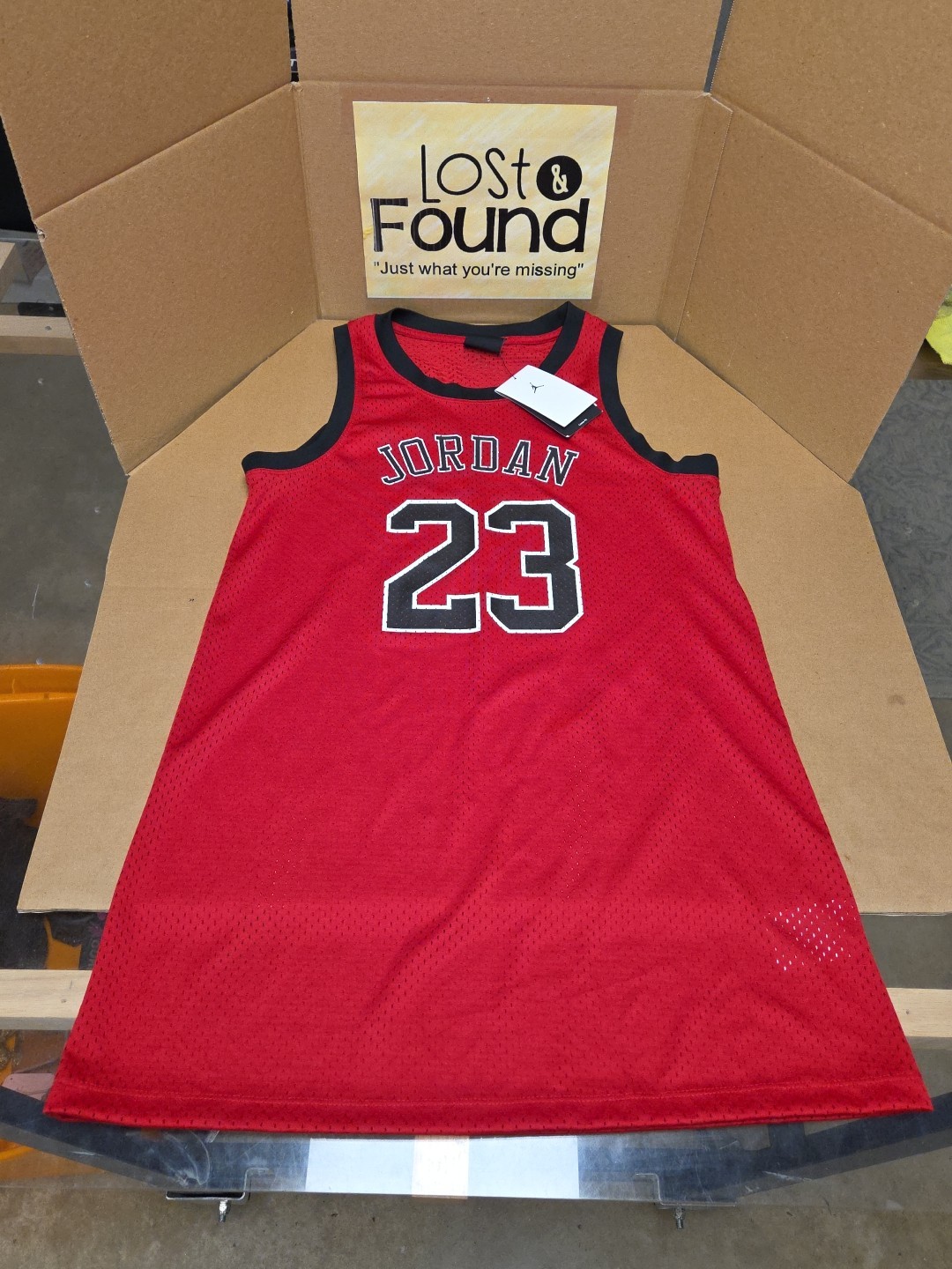 Nike Air Jordan Womens S Heritage Core Dress Jersey 23 Red DO5029-100 Loose Fit