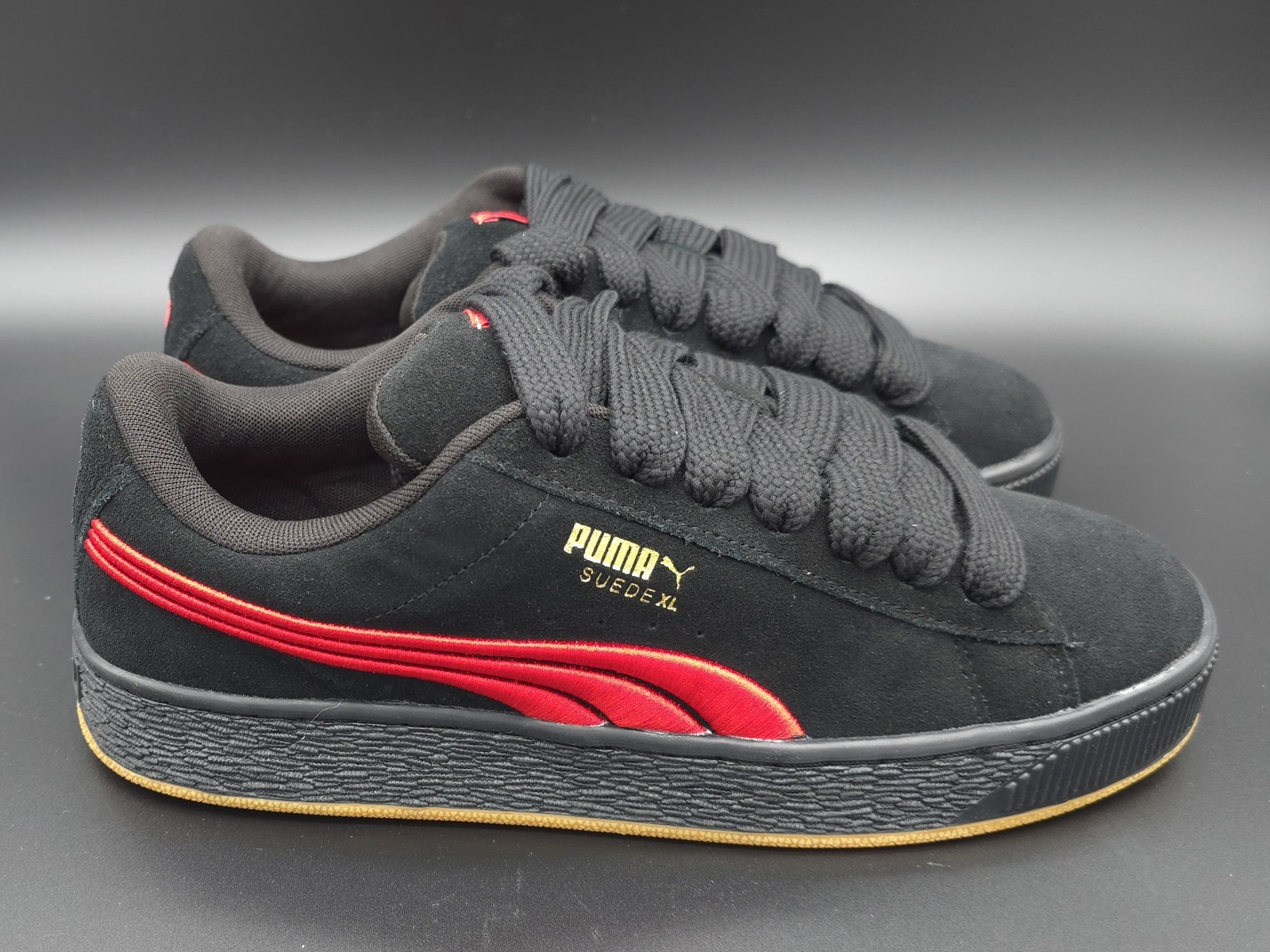 NEW Puma Suede XL Black Red Gum Skate Sneakers Size 8.5 M in Box w/ Extra Laces