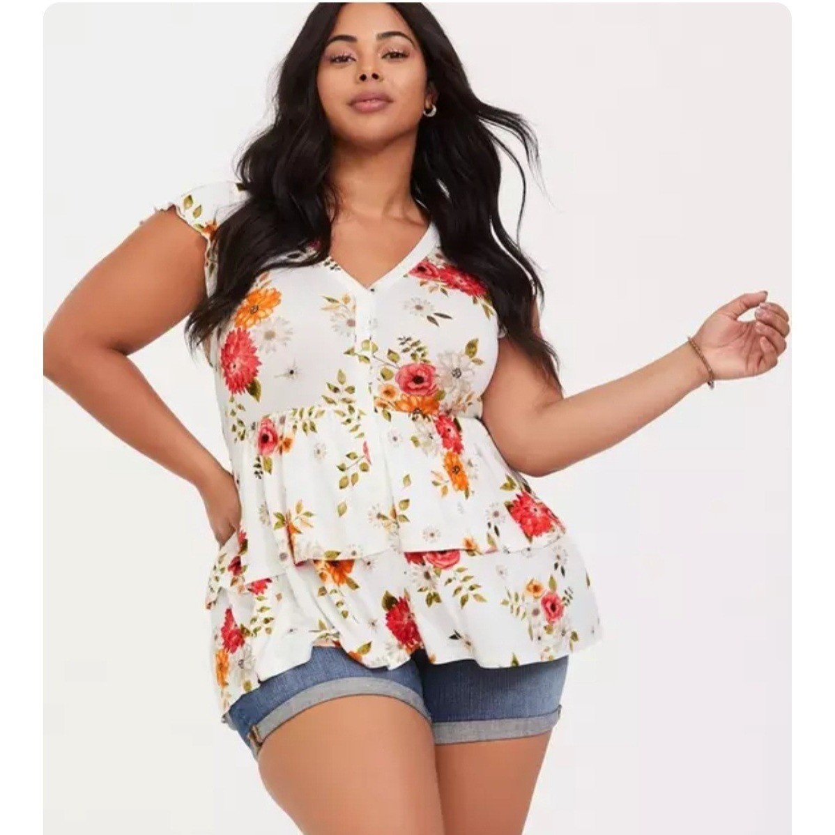 Torrid Top Womens 00 White Floral Super Soft Knit Tiered Button Front Peplum M/L