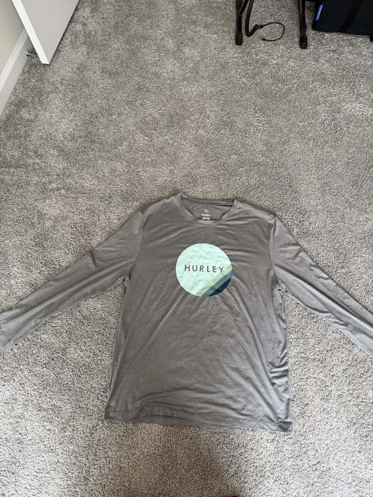 Hurley Men’s Gray Long Sleeve Graphic Logo Crew Neck T-Shirt L Stretch