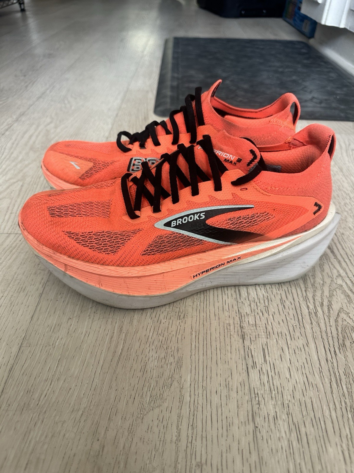 Brooks Hyperion Max 3 – Fiery Coral