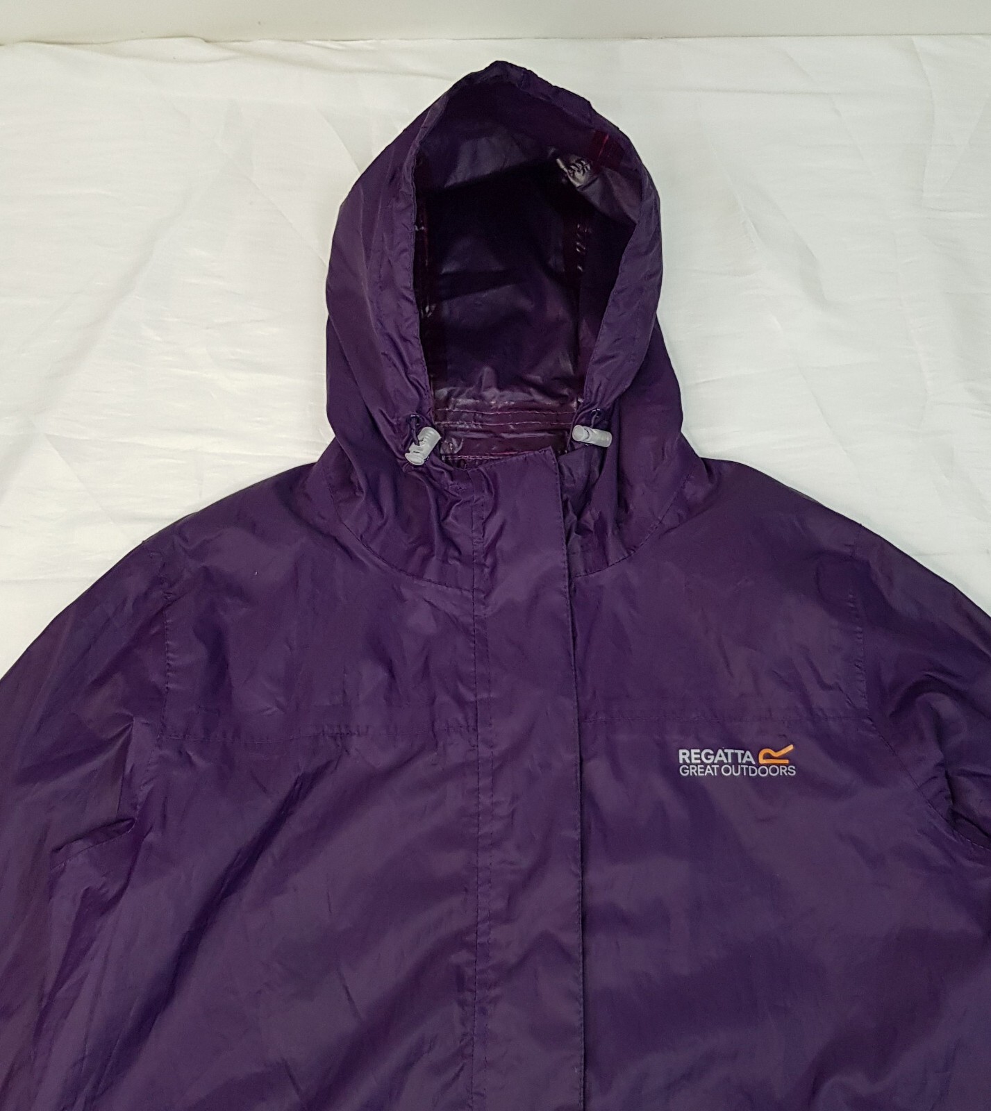REGATTA SIZE 10UK M WOMENS PURPLE WATERPROOF LIGHTWEIGHT JACKET HOODED RAINCOAT