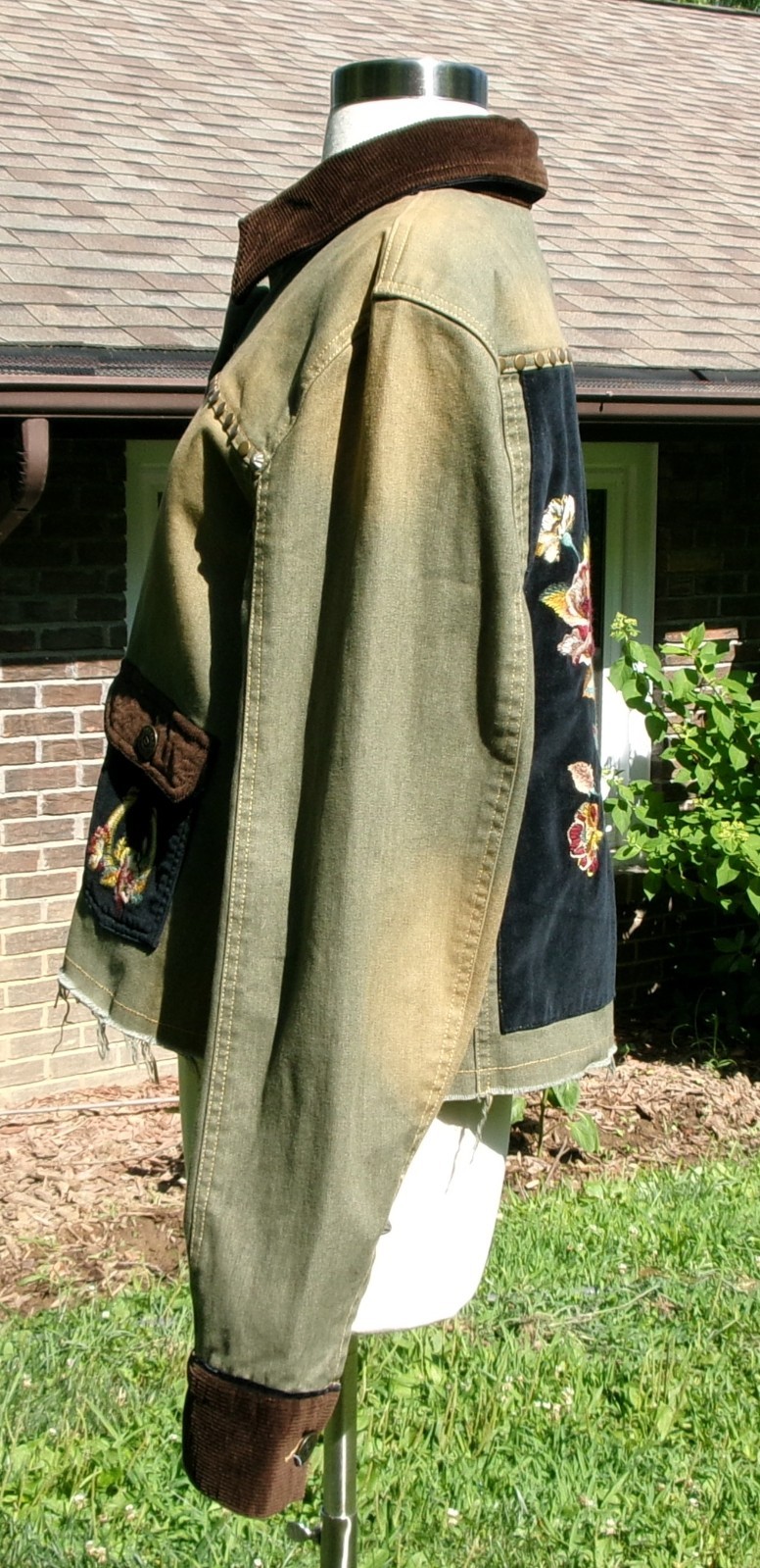 Double D Ranch Distressed Embroidered Giddy Up Work Jacket NWT $350 Large