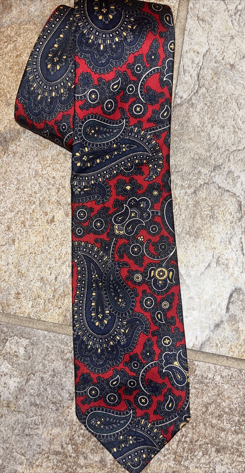 Robert Talbott Jack Henry Paisley Red Gray tie 3×56 inches