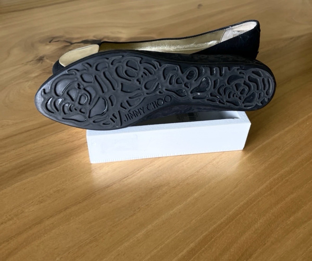 NEW Jimmy Choo Women’s US 7 EU 37 Black Floral Leather Ballet Flats Slip-On