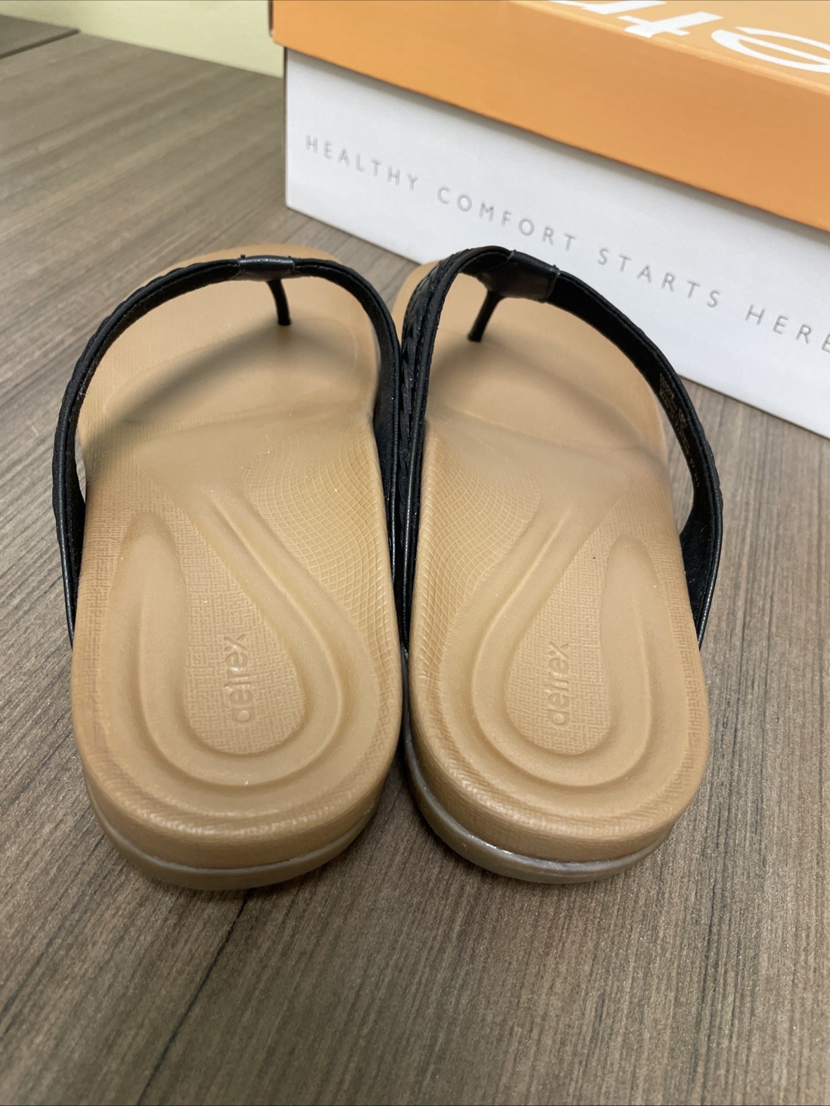 Aetrex Black Woven Thong Sandals Emmy AE680 NIB Size 7