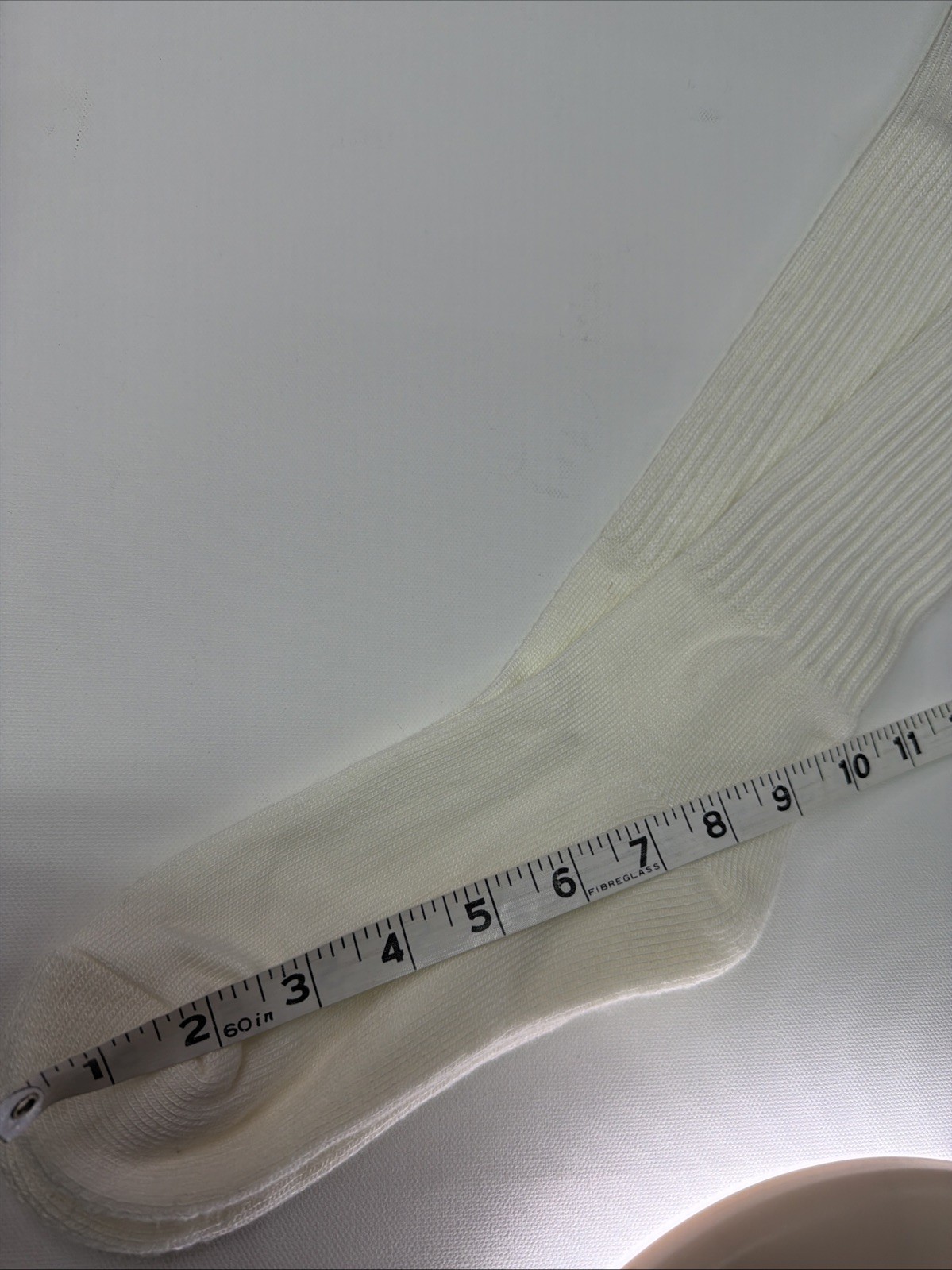 VTG Socks 9-11 26″ White Thick Acrylic 80s 90s USA Made Comfortable Sports