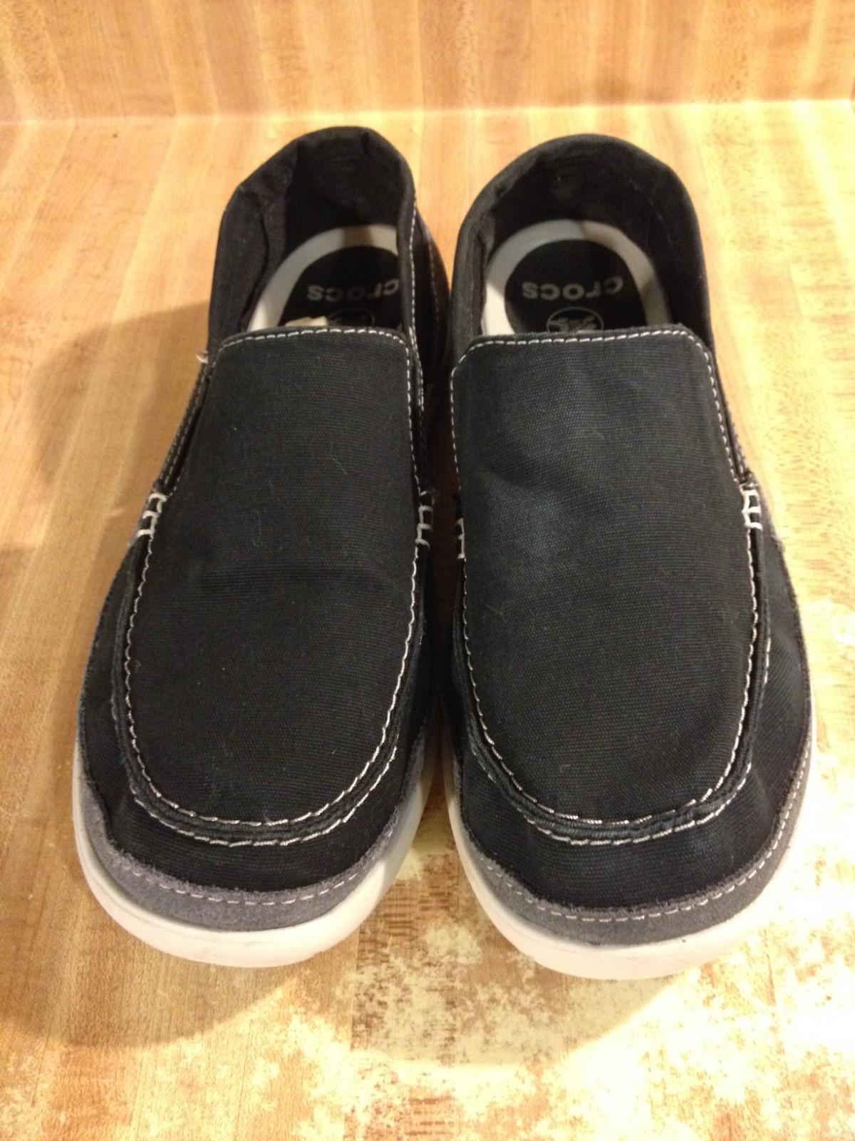 Crocs Mens 9M Walu Accent Black Gray Canvas Slip On Beach Bum Vagabond Loafers