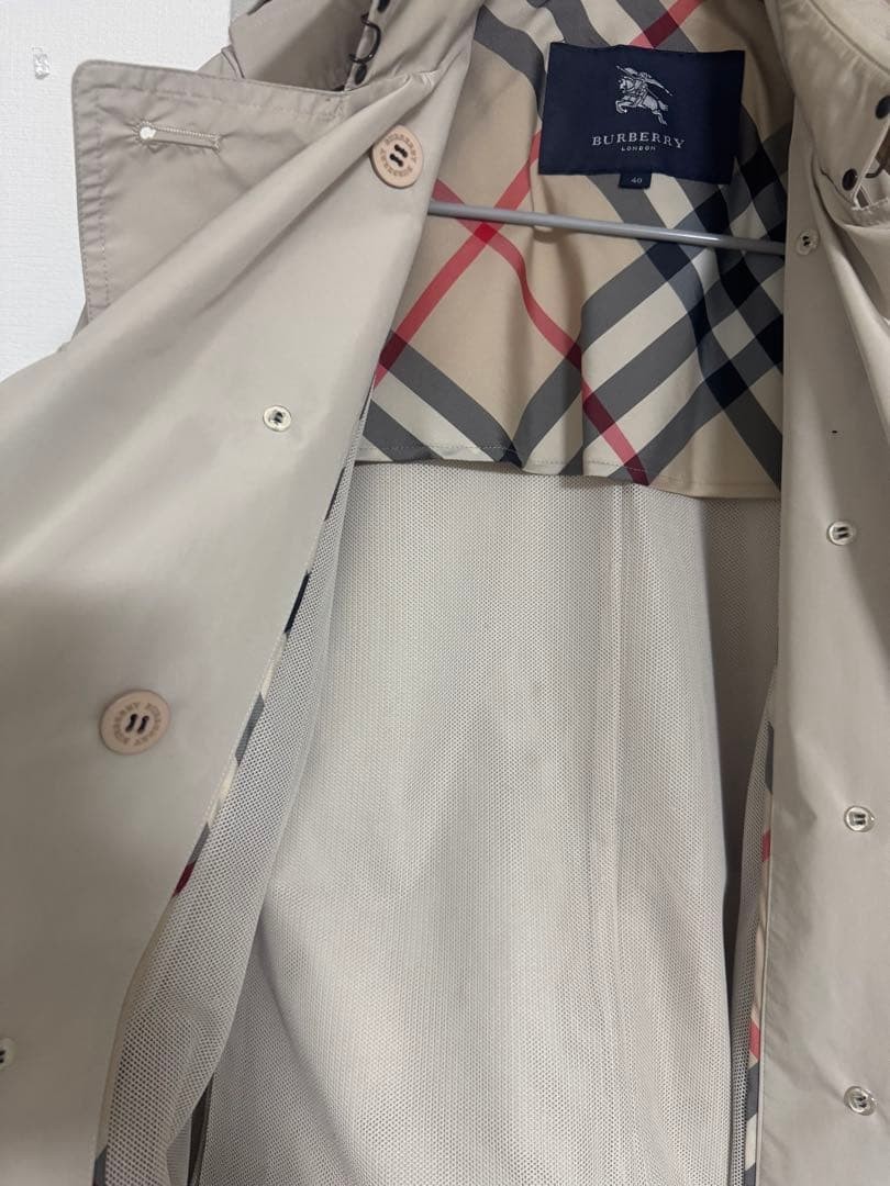 BURBERRY LONDON Beige Trench Coat Made of Nylon