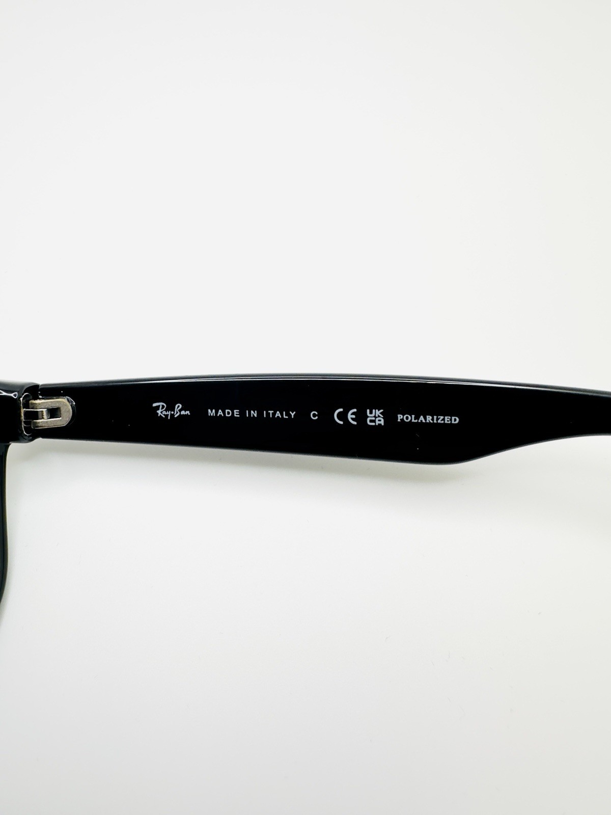 Ray-Ban New Wayfarer RB2132 55mm Square Polarized Unisex Sunglasses – Green Lens