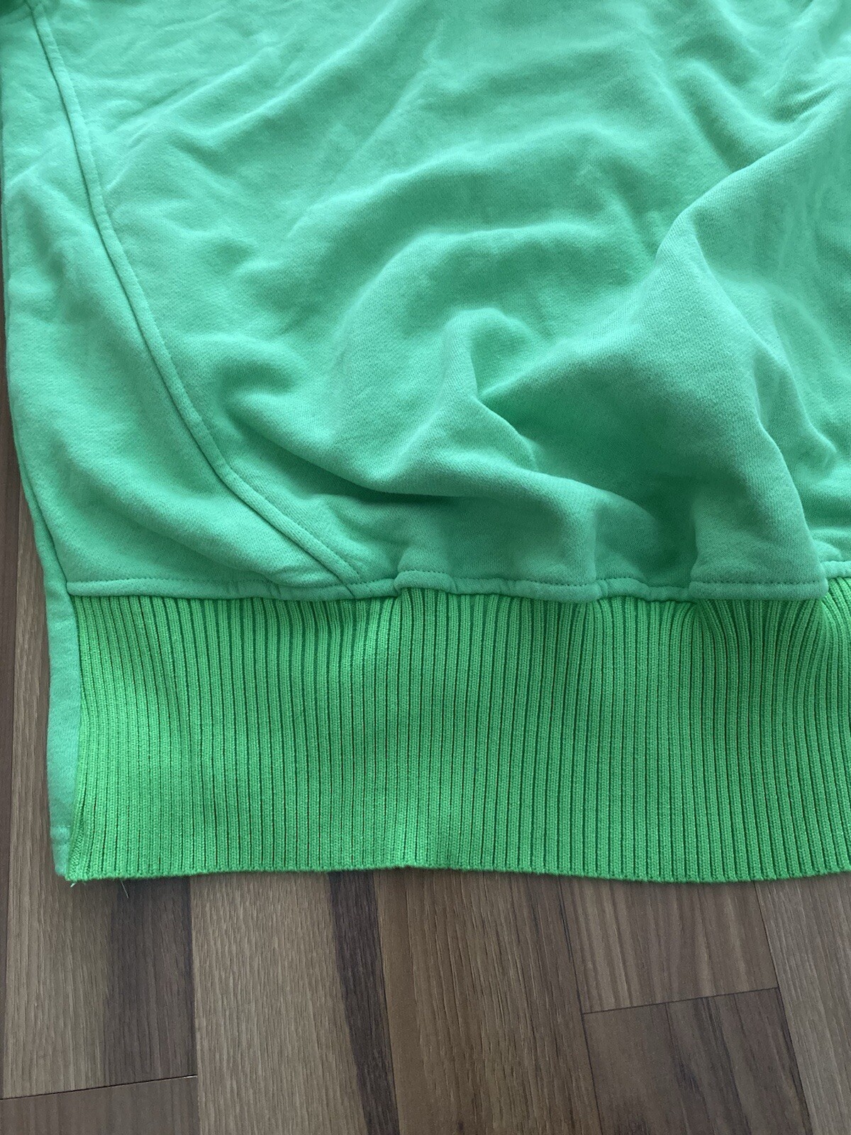 Women’s Oversized Green Sweatshirt Size Medium Tunic Hoodie Pockets Henley NWOT