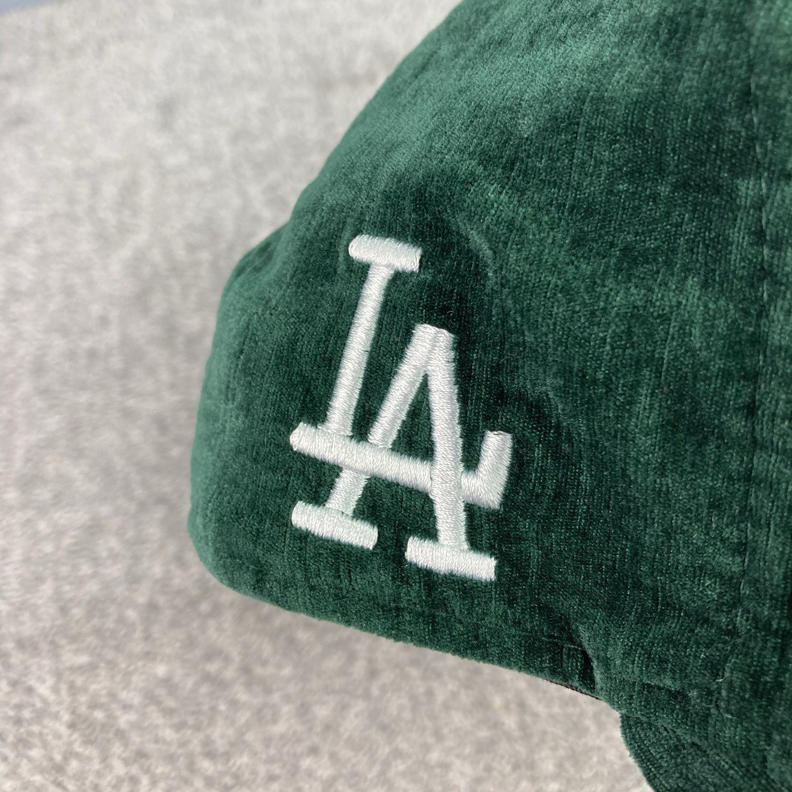 Los Angeles Dodgers New Era 19TWENTY Hat Velvet Green Script Snapback Adjustable
