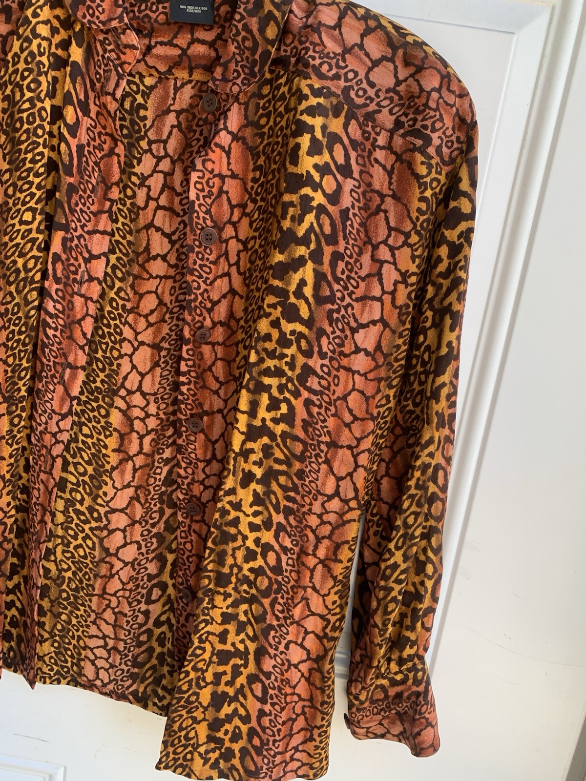 Escada Leopard Print Blouse With Front Button Loops 100 % Silk Blouse Size 34