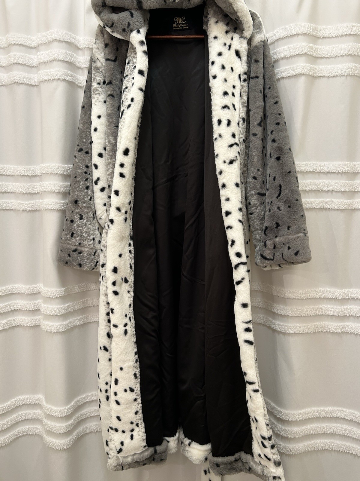 Minky Couture Designer Robe Leopard Plush Belt Unisex M/L Medium Large – GRC