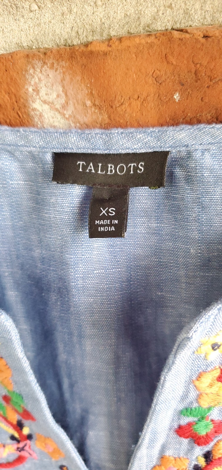 Talbots XS womens chambray blue shirt floral embroidery EUC linen cotton blend