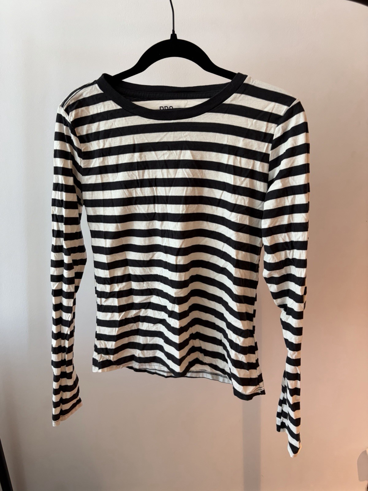 L urban outfitters long sleeve
