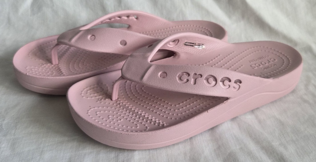 Crocs Womens Baya Flip Flop Platform Sandals W7 Petal Pink Iconic Comfort