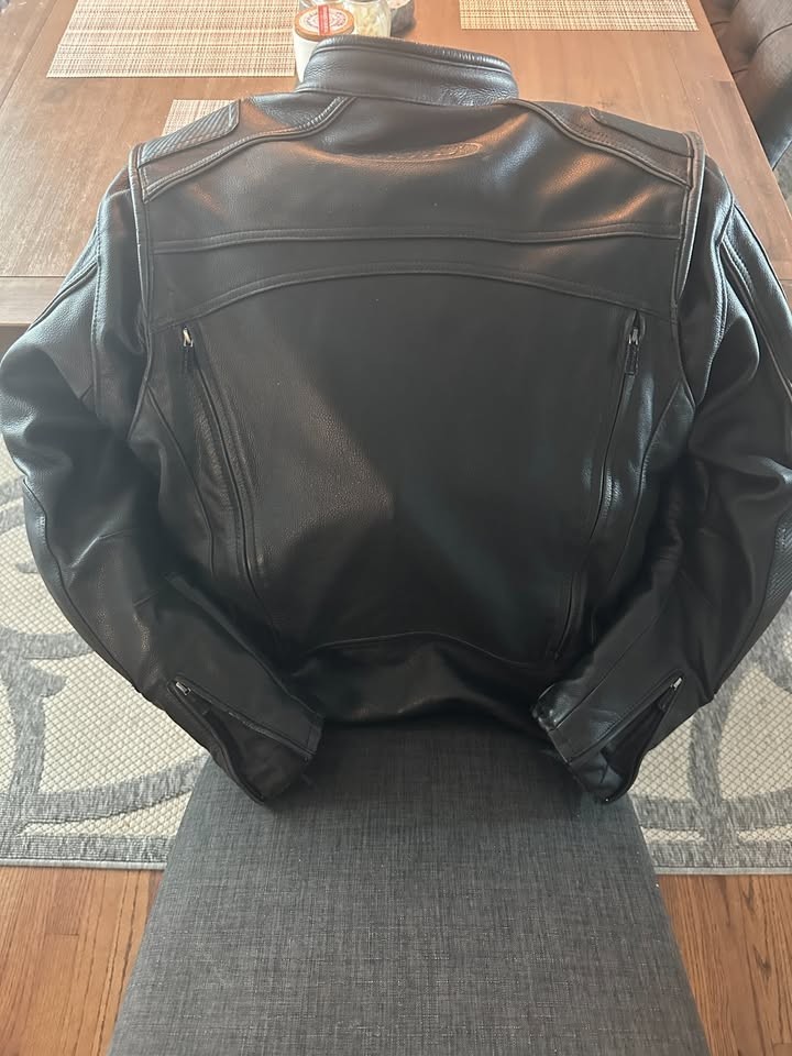 Harley Davidson Men’s FXRG Black Leather Jacket w/Armor & Liner MED 98040-12VM