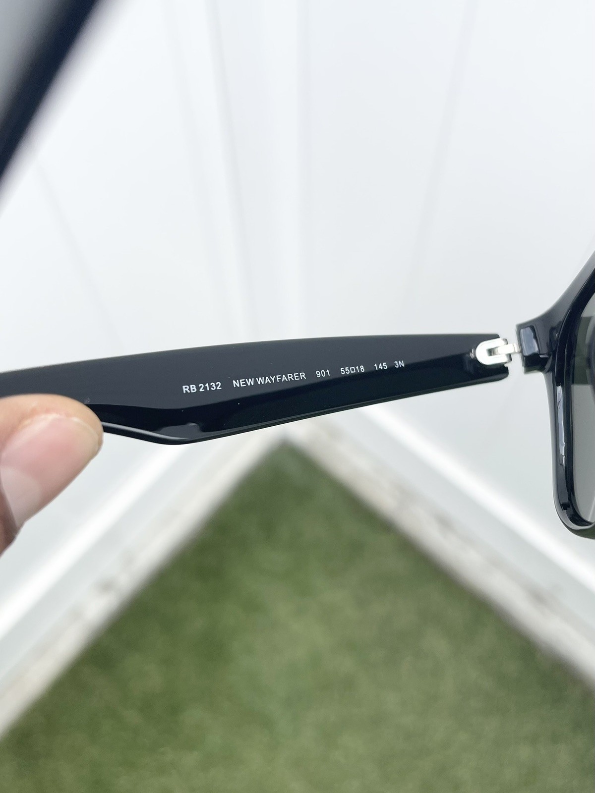 NWT Authentic Ray Ban New Wayfarer RB2132 2132 Black G15 Lens Size 55/18