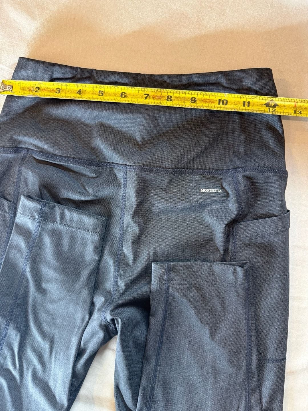 Mondetta Performance + Luxury High-Waisted Side Pocket Leggings in Heathered Dar