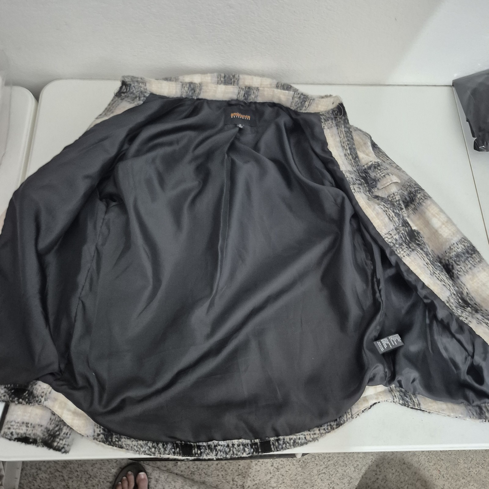 Ambiance Outerwear Womens Jaciket M Black/Beige Plaid Lined Button Up Shacket