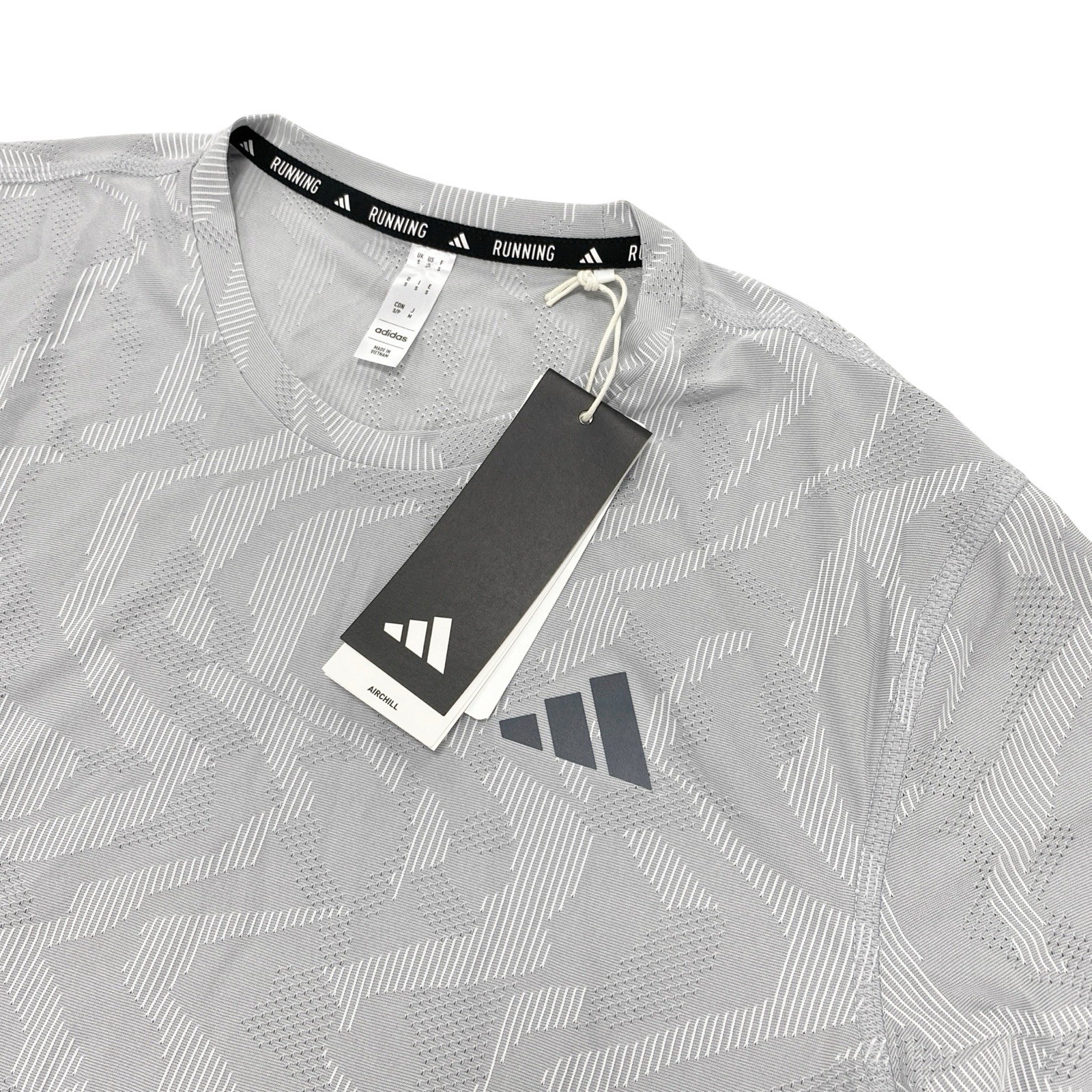 adidas Men’s Ultimate Engineered Running Tee Shirt Size S Halo Silver IY0722