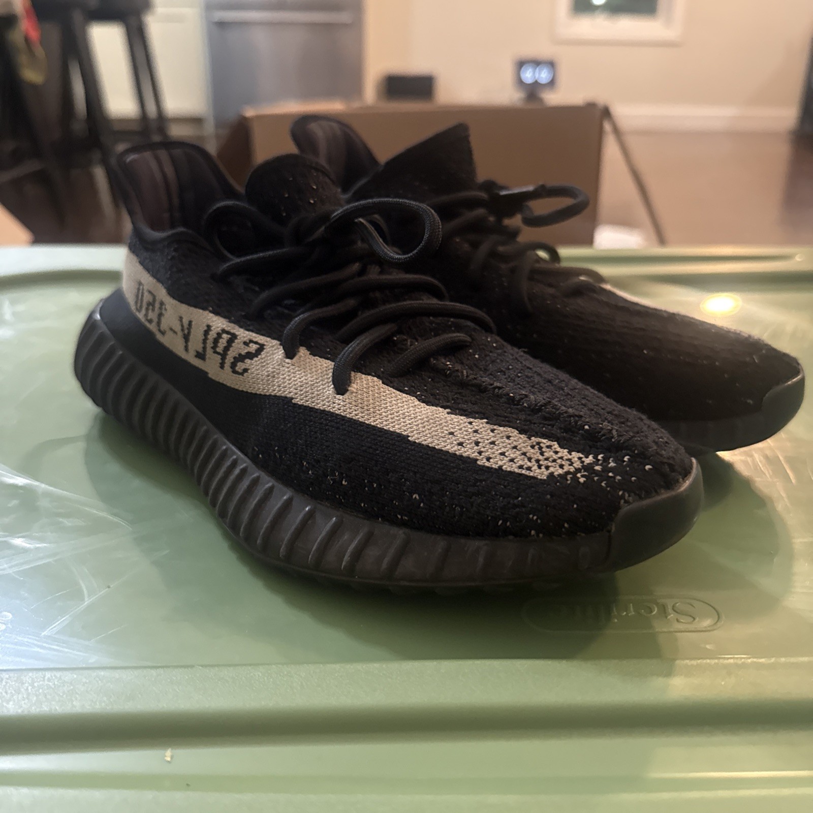 adidas Yeezy Boost 350 V2 Oreo Black White Low Top BY1604 Kanye West Sneaker