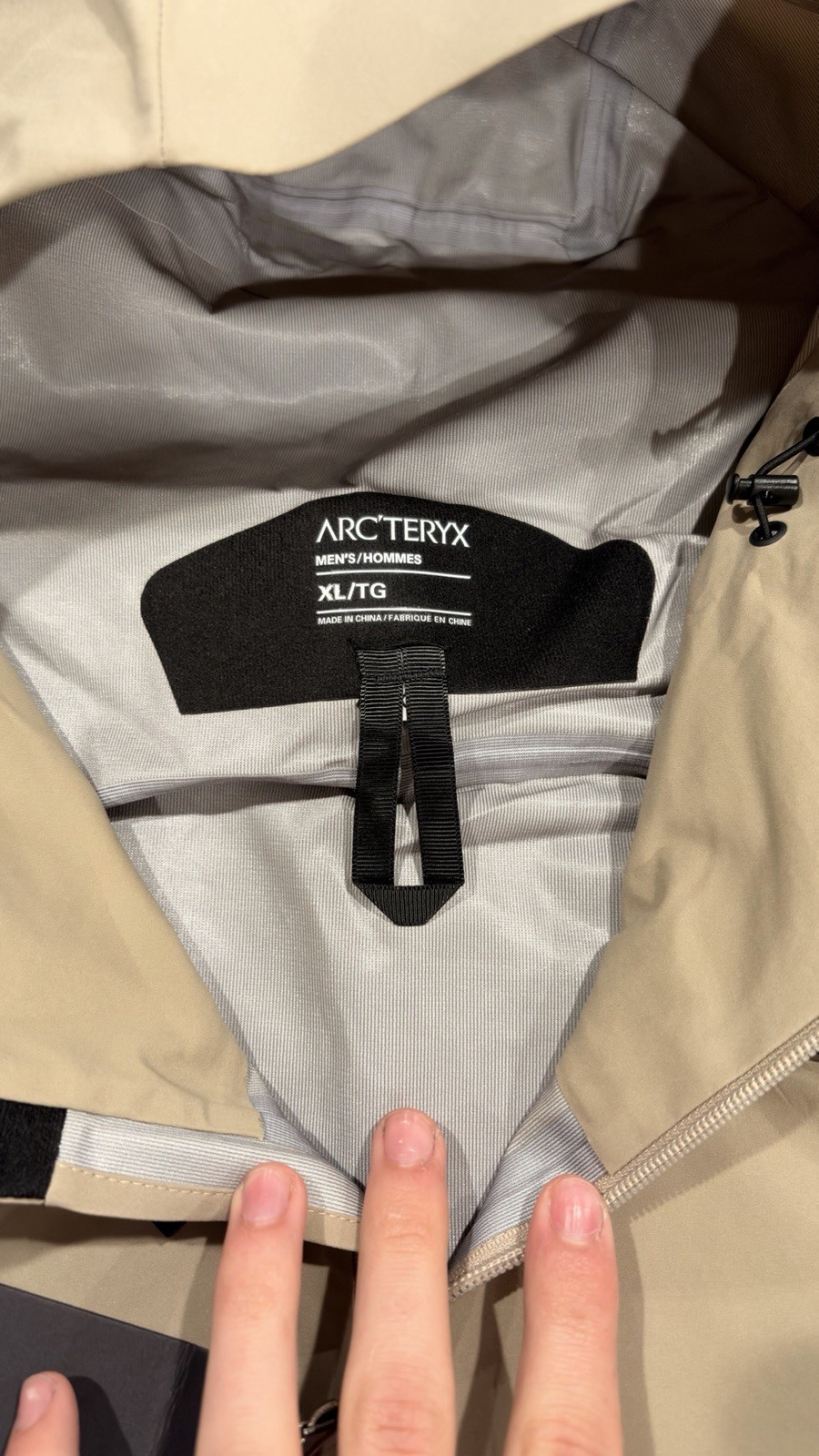Beige Tan Arc’teryx Beta LT Jacket Men’s XL Waterproof Gore-Tex