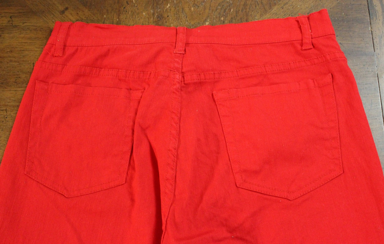 Focus Life Style Women Size 10 Red Pants 97%Cotton 3%Spandex Waist 30×31 Inseam