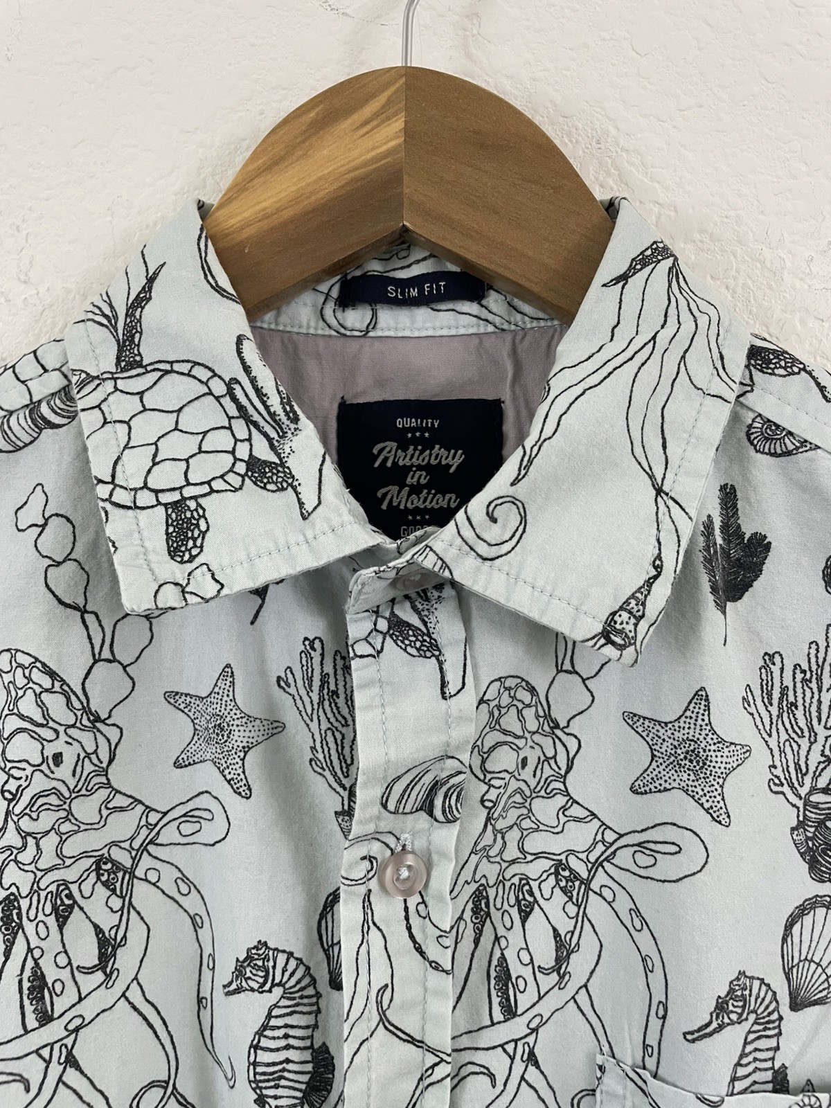 Artistry In Motion Men’s S SlimFit Light Blue Short Sleeve Cotton ButtonUp Shirt