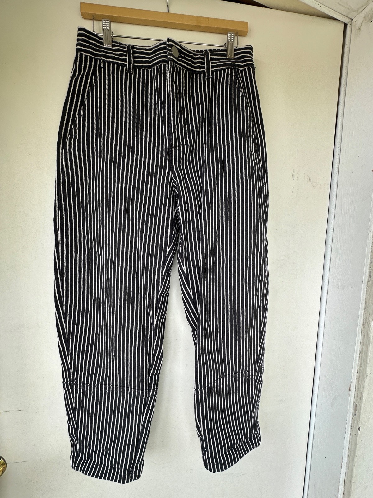 Everlane The Utility Barrel Pant Size 8 in Black Off-White Stripe