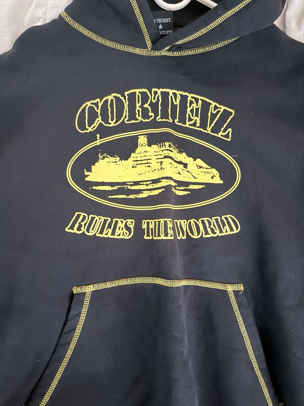 Corteiz ALCATRAZ CONTRAST HOODIE [BLACK / YELLOW] size M