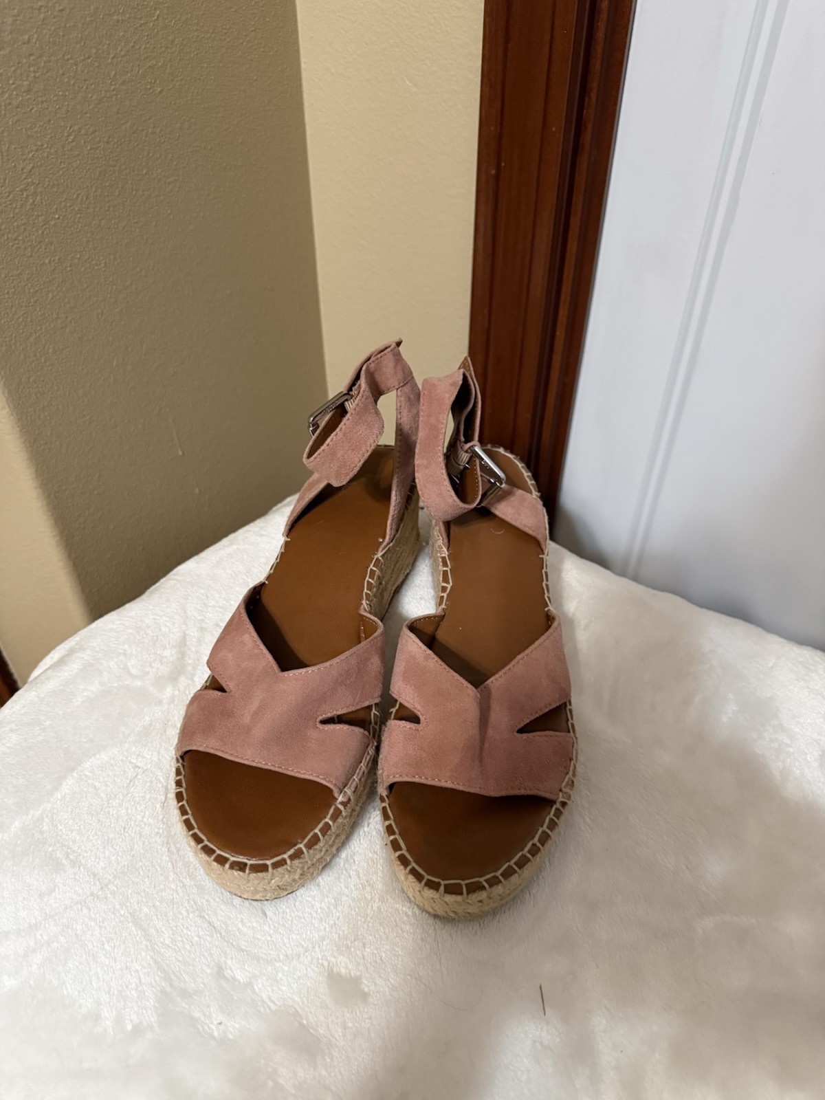 Franco Sarto Pellia Espadrille Wedge Sandals in the Mauve Suede US 8.5