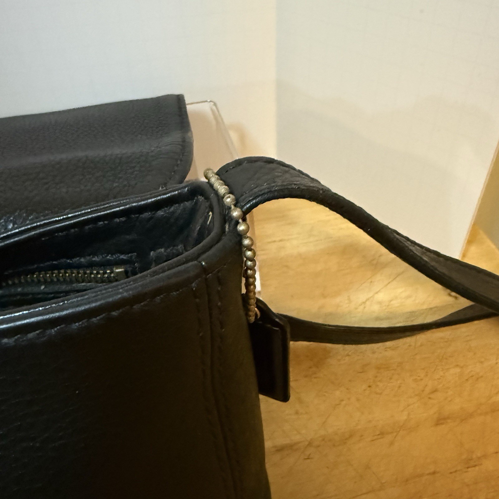 Coach 1997 Vintage G7M-4929 Sonoma Small Full Flap Black USA Full Grain Cowhide