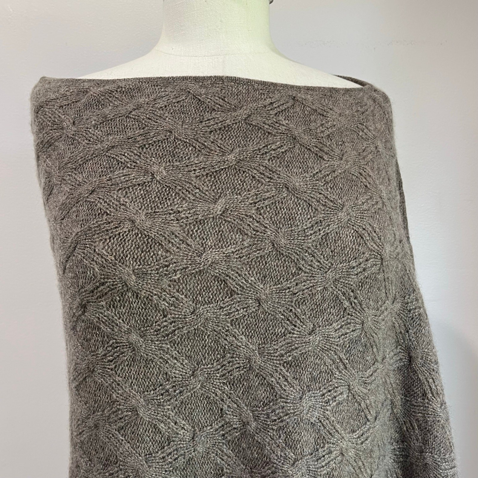 Kinross 100% Cashmere Poncho Sweater Wrap Cape Tan Mushroom Retail $395
