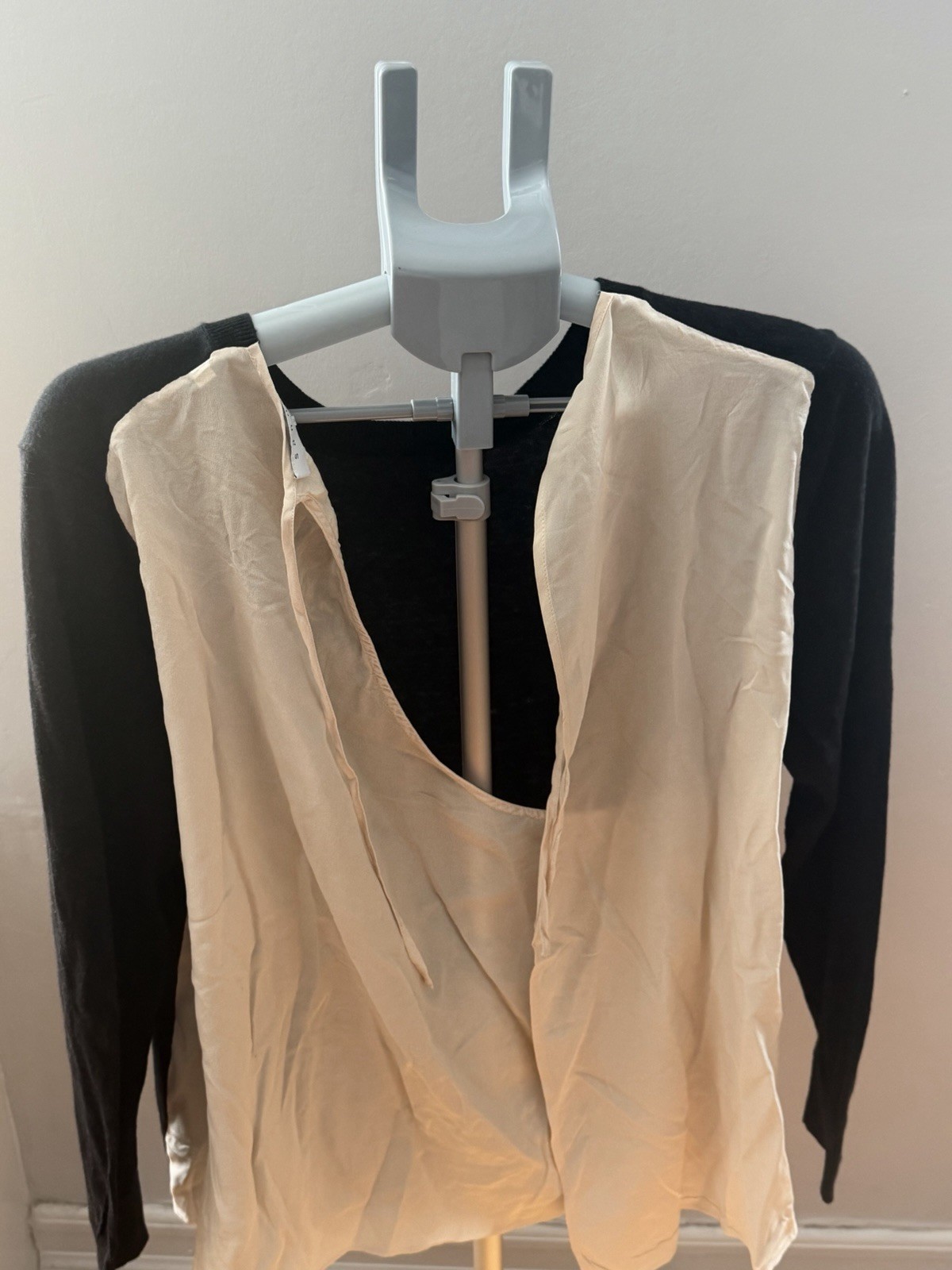Sandro Womens Black Knit Pullover Sweater Beige Silk Back Tie Size 2