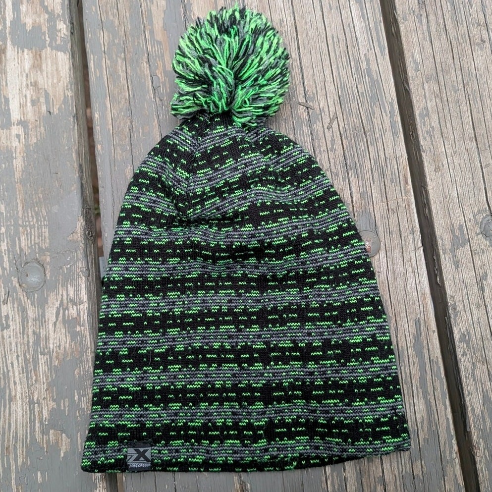 ZeroXposur Black Green Knit Pom Beanie Winter Hat