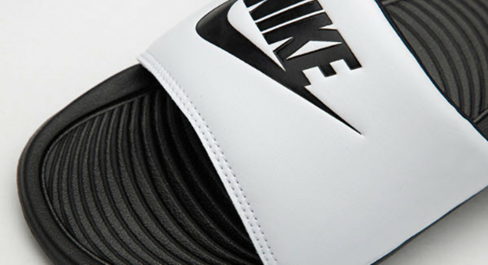 Nike Men Victory ONE Slide Slipper Shoes Black Beach Casual Sandals CN9675-005