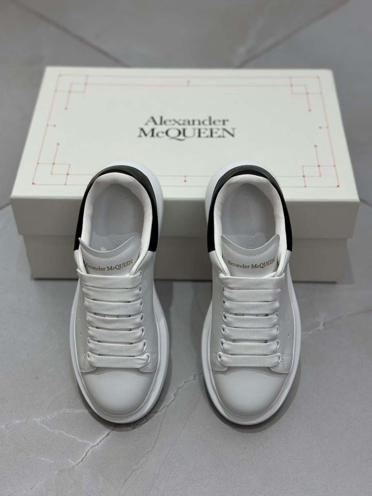 Alexander McQueen Oversized Sneaker White Black Heel Gold Logo Men