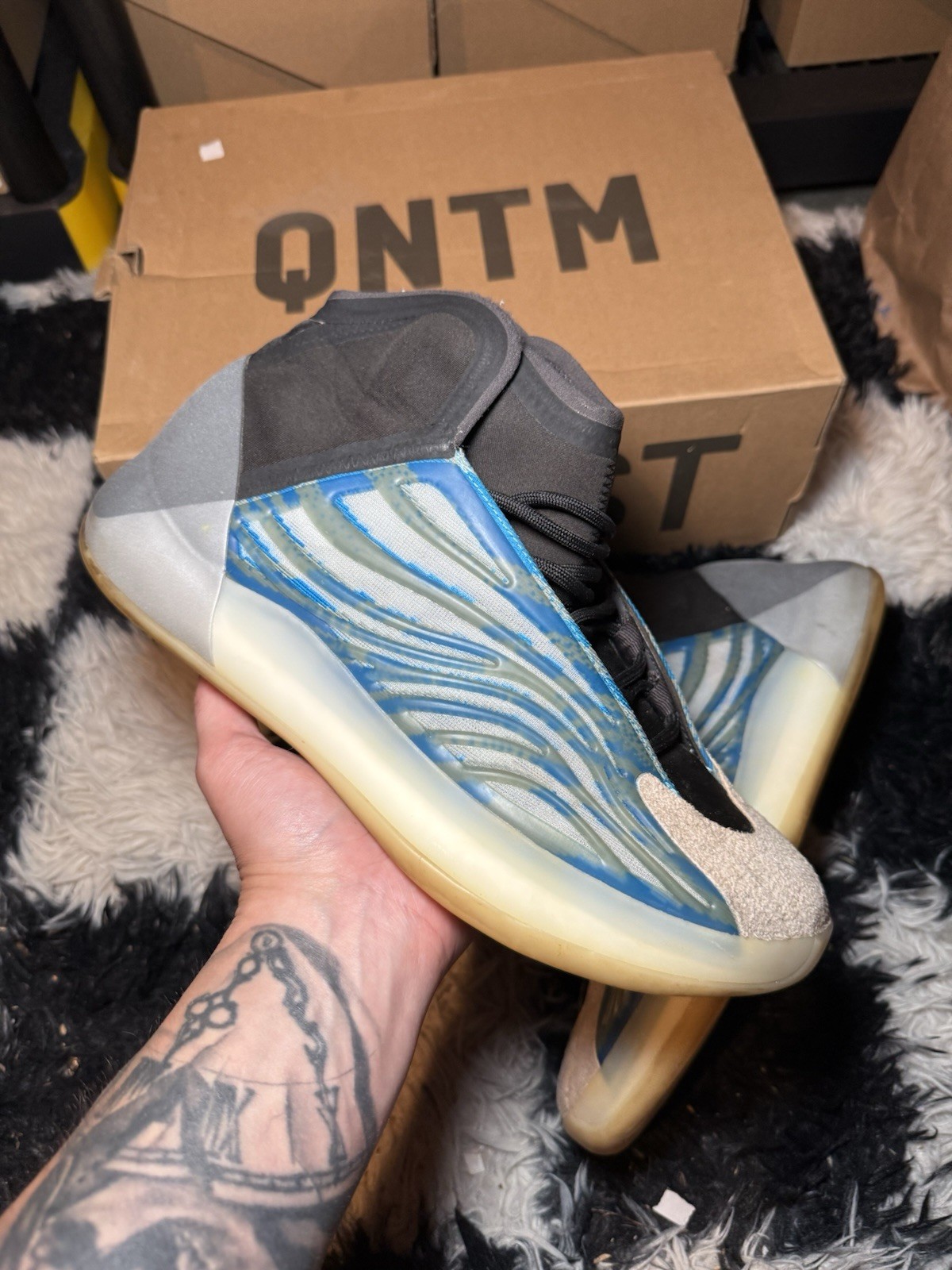 Size 11 – adidas Yeezy Quantum Frozen Blue