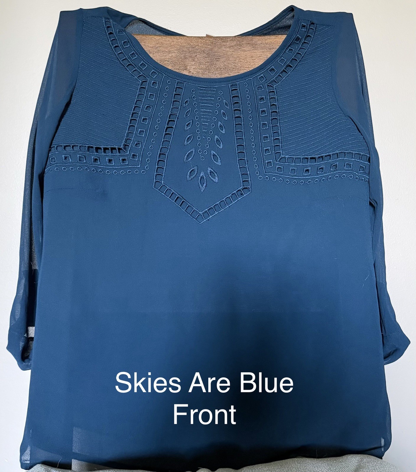 Fall Women’s Tops – Small (3 Pack) Skies Are blue, Paper Moon And Unknown Brand