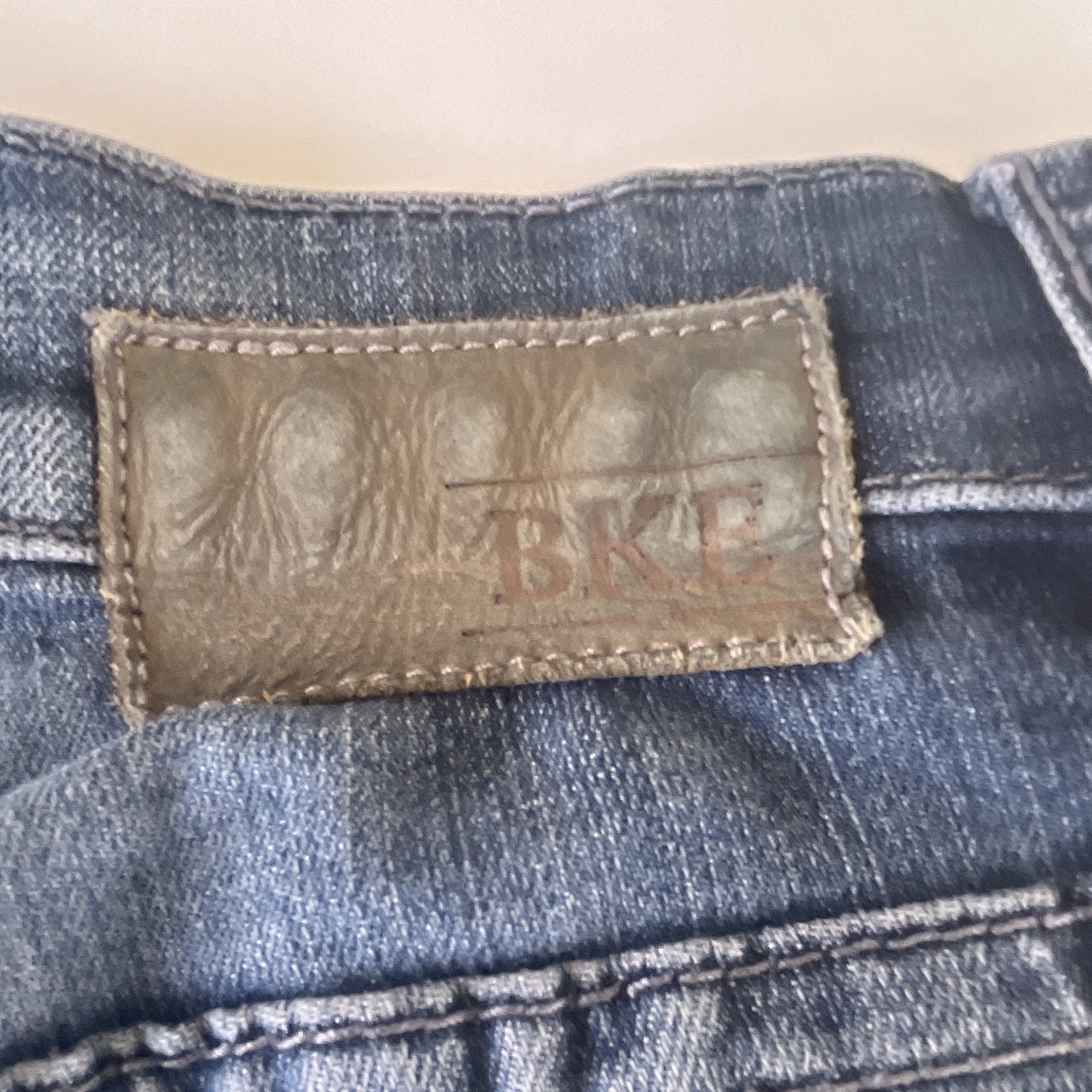 BKE Men’s Straight Fit Blue Medium Wash Denim Jeans Mid Rise 5-Pocket Logo